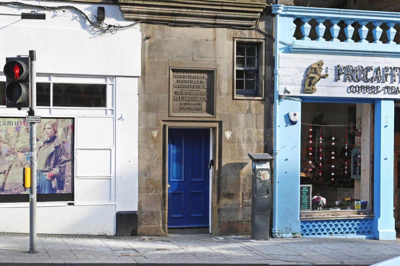 Joivy Iconic Colorful On The Royal Mile Édimbourg